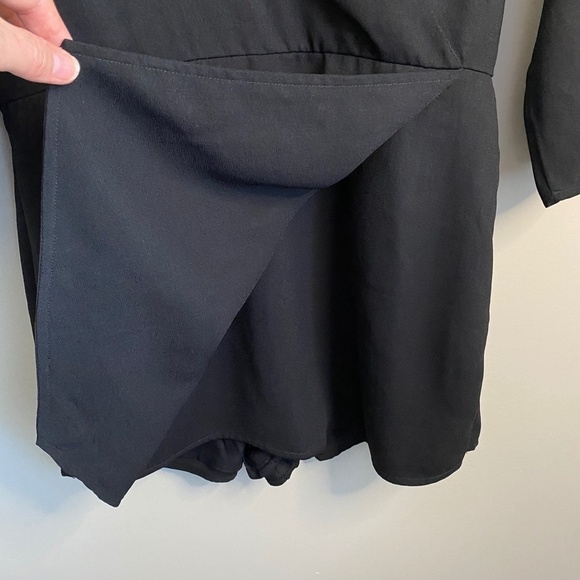 Abercrombie &‎ Fitch Women's Black Long Sleeve V-neck Romper Dress Size 6 - Picture 3 of 15